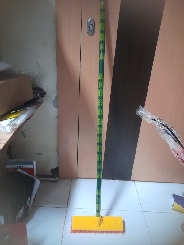 Sikat lantai wc
