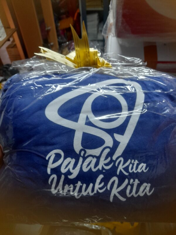 Bantal Kotak Biru